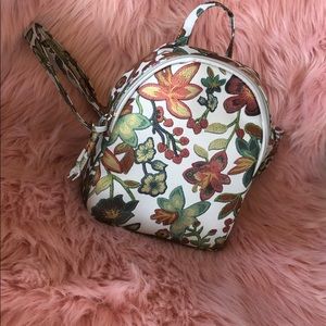 T shirt & jeans backpack